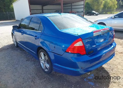 2011 Ford Fusion Sport z USA, uszkodzony, nr VIN 3FAHP0KC4BR152300